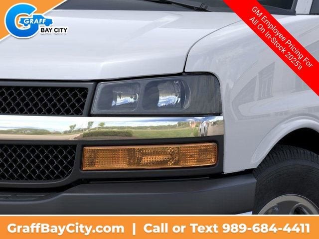 2025 Chevrolet Express Cargo 3500 WT