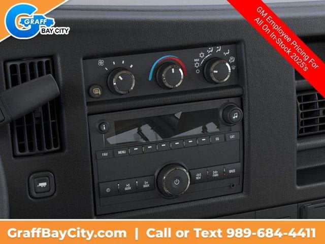 2025 Chevrolet Express Cargo 3500 WT