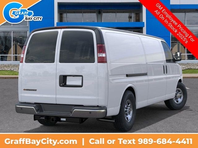 2025 Chevrolet Express Cargo 3500 WT