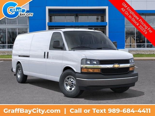 2025 Chevrolet Express Cargo 3500 WT