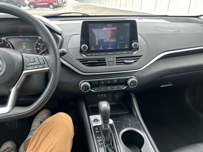 2021 Nissan Altima 2.5 SV