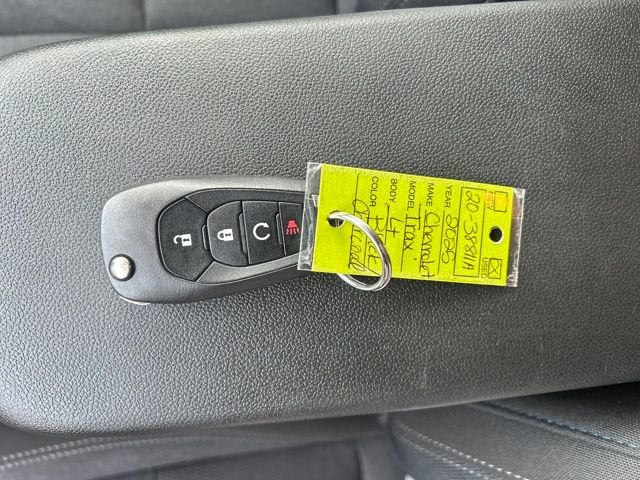 2025 Chevrolet Trax LS