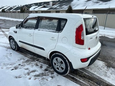 2013 Kia Soul Base